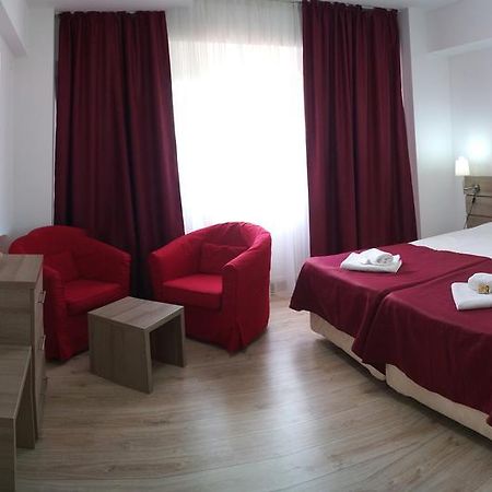 Hotel Otopeni Cameră foto