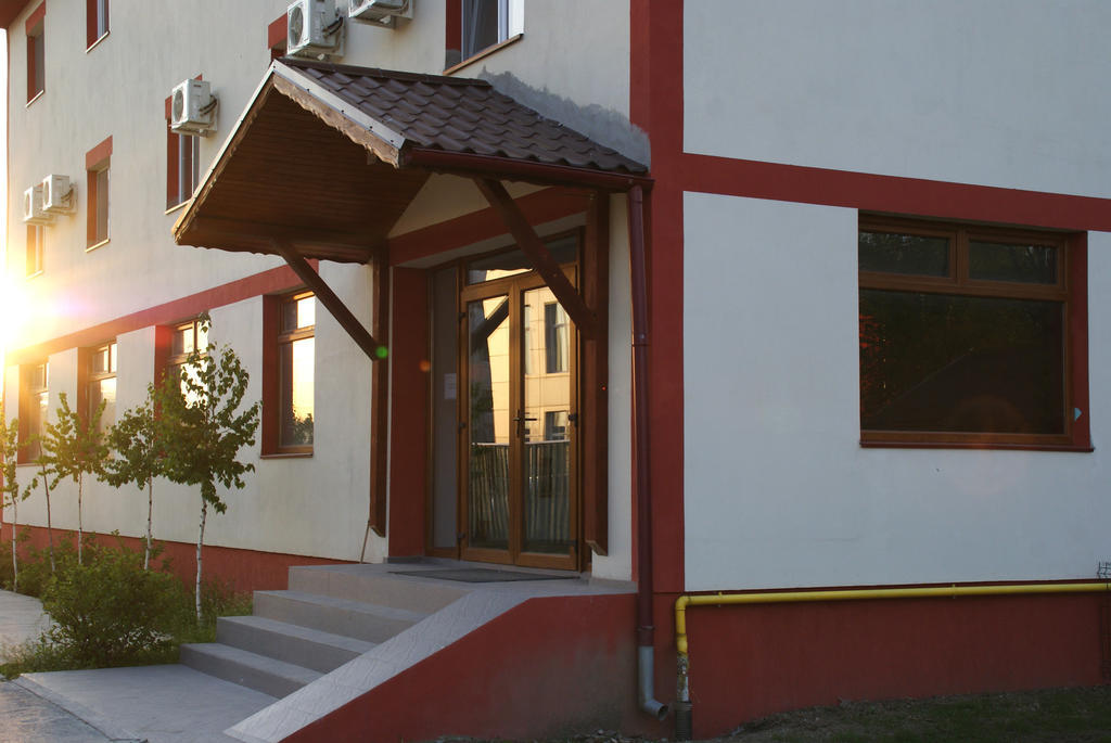 Hotel Otopeni Exterior foto